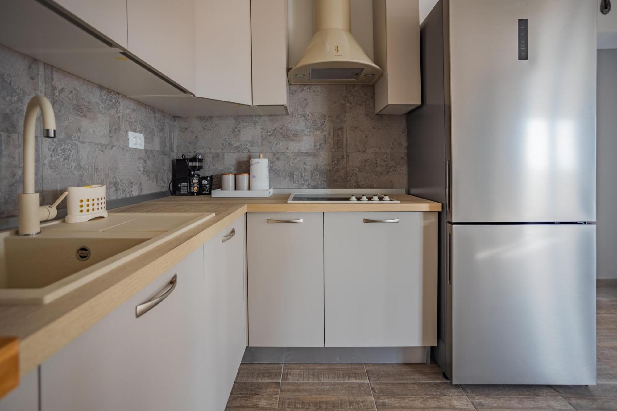Seaview Apartments Roberta 자다르 객실 사진