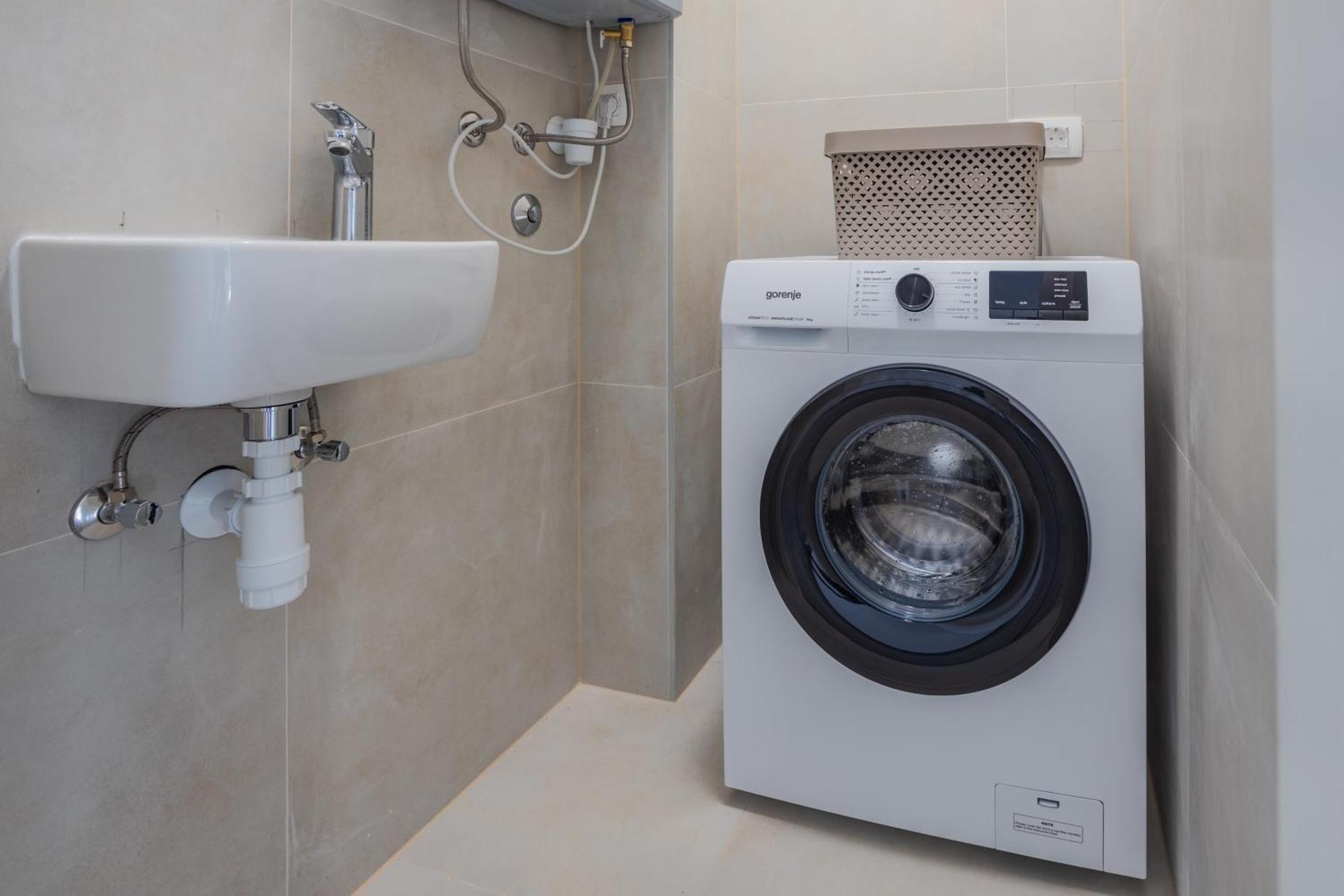 Seaview Apartments Roberta 자다르 객실 사진
