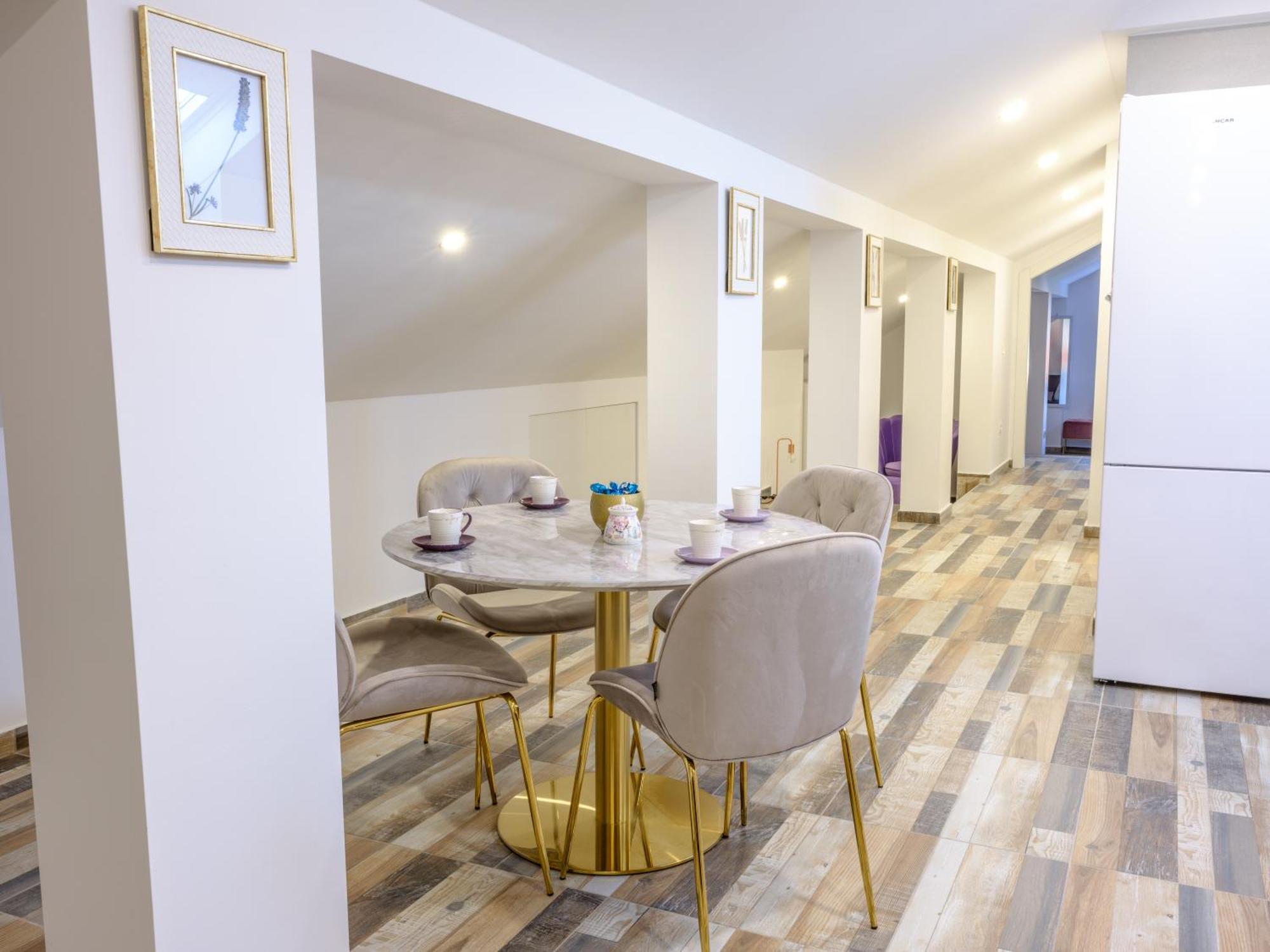 Seaview Apartments Roberta 자다르 객실 사진